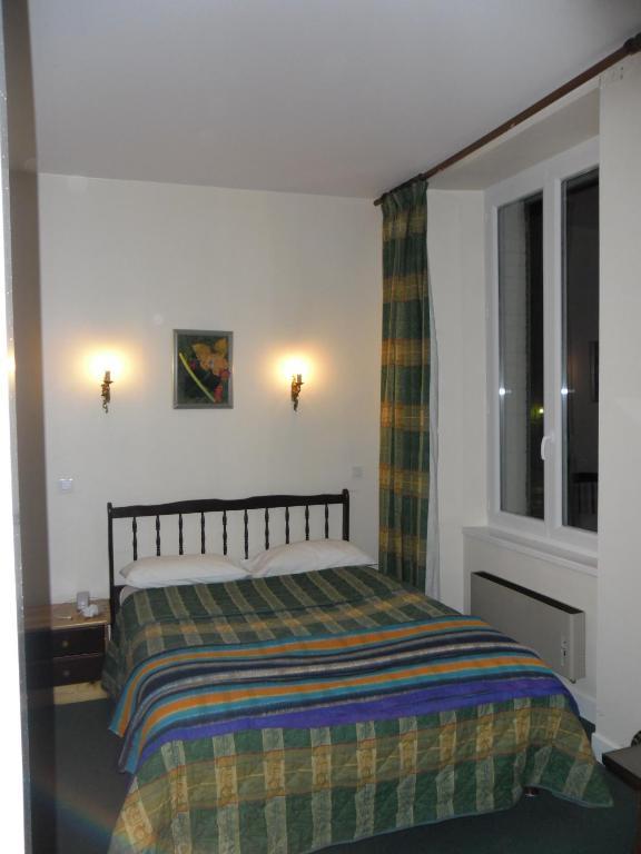 Le Grand Hotel A Ussel Ussel  Esterno foto